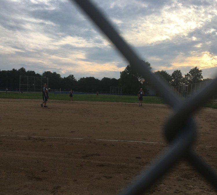 tailgating-at-softball-fields-photo